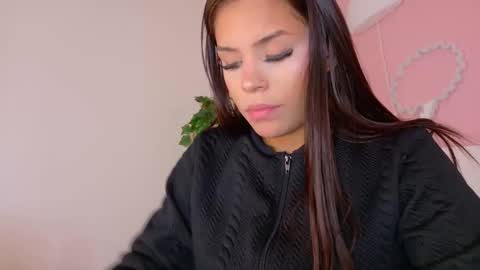 Kendra  online show from October 20, 10:20 am