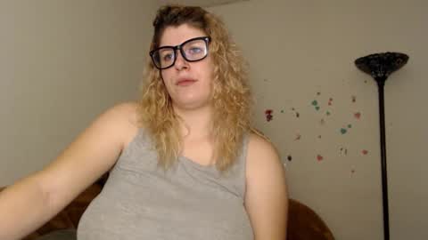 Anaysbigtits online show from December 6, 3:06 pm