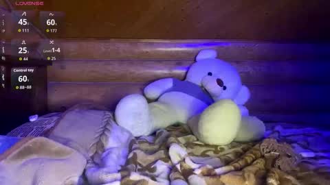 Ashley Cooper online show from November 19, 7:56 pm