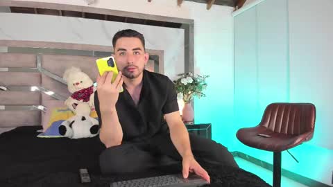 ander_rubiox online show from March 7, 3:51 am