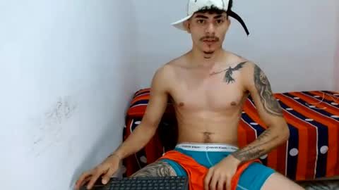 andr_093 online show from July 22, 7:54 am