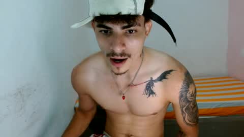 andr_093 online show from June 25, 9:03 am