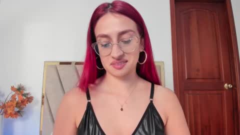 Andra Cyrus online show from October 6, 2:24 pm