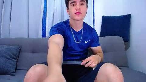Snapshot of andre_parker chatting on September 17, 2:37 am Andre Parker online show from September 17, 2:37 am
