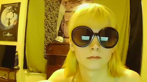 andrea online show from December 22, 11:55 pm