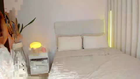 andrea online show from April 4, 11:34 pm