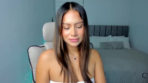Snapshot of andrea_martini_ chatting on February 25, 11:26 pm andrea online show from February 25, 11:26 pm