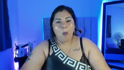 andreaakinky online show from October 20, 8:30 am