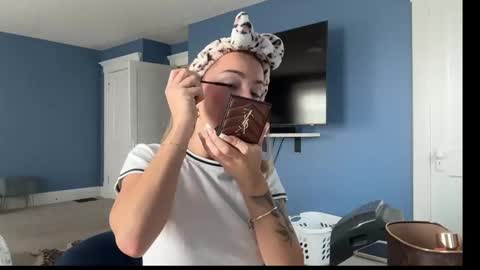 Andrea Elizabeth online show from September 22, 2:21 pm