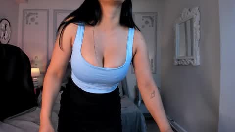 Snapshot of andreaxhange chatting on October 16, 3:33 pm Alexa online show from October 16, 3:33 pm
