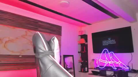 andrees_s online show from December 4, 1:16 am