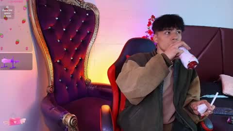 andreew_style_ online show from April 7, 7:49 pm