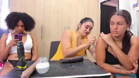 Snapshot of andreitatruji chatting on September 10, 8:43 pm yudith online show from September 10, 8:43 pm