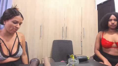 Snapshot of andreitatruji chatting on October 1, 8:19 pm yudith online show from October 1, 8:19 pm