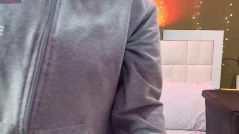 andrerouse_20 online show from September 12, 3:08 am