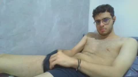 andres129494 online show from December 21, 2:18 am