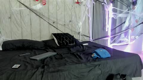 andres_cream online show from October 27, 12:49 pm