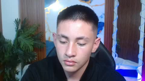 andres_tay online show from May 9, 2:50 am