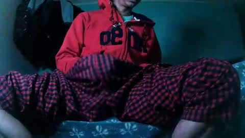 andrescaraballo18 online show from December 1, 12:41 am