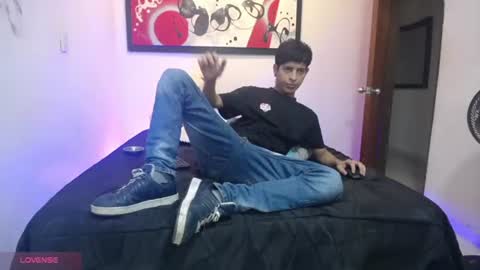 andrescoll25 online show from June 28, 9:22 pm