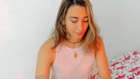 Snapshot of andresgiraldo1 chatting on March 8, 3:17 am Isa --------- online show from March 8, 3:17 am