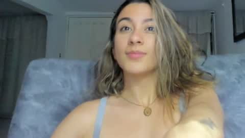 Snapshot of andresgiraldo1 chatting on February 27, 3:29 am Isa --------- online show from February 27, 3:29 am