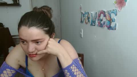 andrew128575 online show from September 18, 7:18 pm