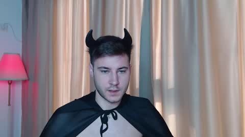 Justin Andrew online show from October 30, 8:59 am