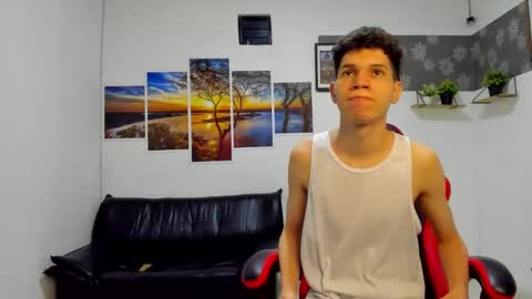 andrew_2811 online show from December 18, 7:14 am