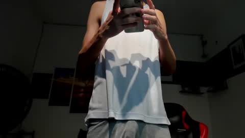 andrew_2811 online show from September 23, 2:38 am