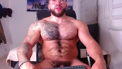 andrew_holden__ online show from October 3, 1:04 am