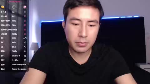Snapshot of andrewmhilton_ chatting on February 20, 8:14 pm andrewmhilton_ online show from February 20, 8:14 pm