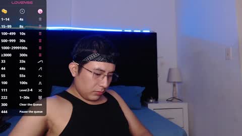 Snapshot of andrewmhilton_ chatting on February 26, 12:41 am andrewmhilton_ online show from February 26, 12:41 am