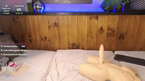 AndreWortix online show from March 31, 9:54 am