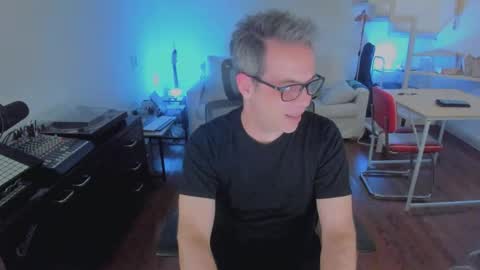 Andrew online show from December 21, 9:54 pm