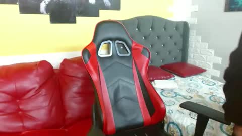 andy_dan1 online show from March 5, 8:29 pm