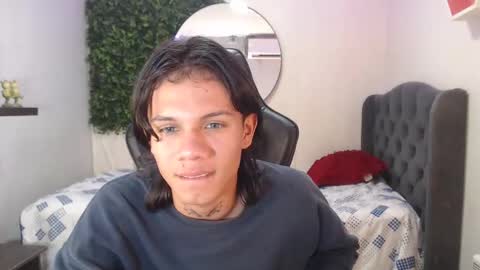 Snapshot of andy_dan1 chatting on February 5, 6:59 pm andy_dan1 online show from February 5, 6:59 pm