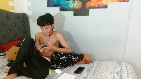 andy_dan1 online show from December 5, 6:38 pm