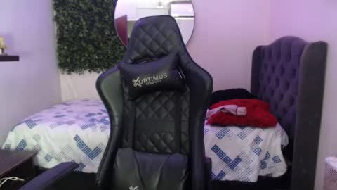 Snapshot of andy_dan1 chatting on March 12, 12:57 pm andy_dan1 online show from March 12, 12:57 pm