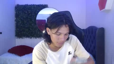 Snapshot of andy_dan1 chatting on January 28, 6:17 pm andy_dan1 online show from January 28, 6:17 pm