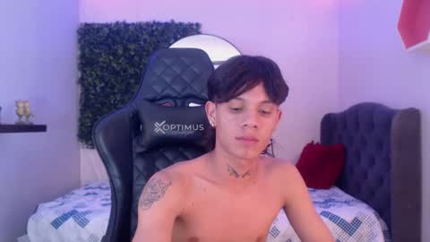 Snapshot of andy_dan1 chatting on March 1, 8:10 pm andy_dan1 online show from March 1, 8:10 pm