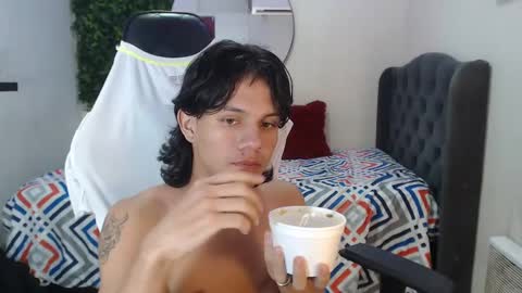 Snapshot of andy_dan1 chatting on January 18, 5:48 pm andy_dan1 online show from January 18, 5:48 pm
