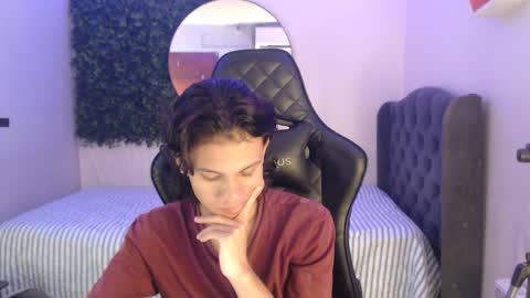Snapshot of andy_dan1 chatting on January 23, 6:35 pm andy_dan1 online show from January 23, 6:35 pm