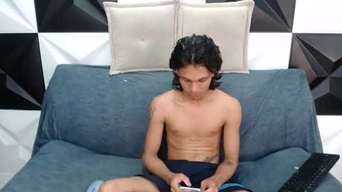 Snapshot of andy_dan1 chatting on February 3, 9:39 pm andy_dan1 online show from February 3, 9:39 pm