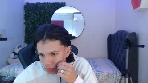 Snapshot of andy_dan1 chatting on January 13, 1:06 pm andy_dan1 online show from January 13, 1:06 pm