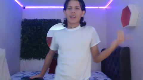 Snapshot of andy_dan1 chatting on January 30, 8:10 pm andy_dan1 online show from January 30, 8:10 pm
