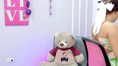 Andrea online show from February 24, 11:43 am