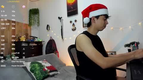 Snapshot of andy_guez_11 chatting on December 22, 10:17 am andy_guez_11 online show from December 22, 10:17 am