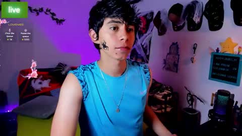 andy_guez_11 online show from October 6, 10:11 am