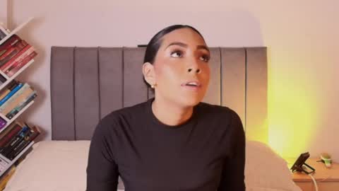 andy_saenz13 online show from May 31, 11:17 pm